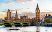 Az Egyesült Királyság ezen a héten megszüntetheti az utazás előtti tesztkötelezettséget