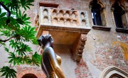 Eddig bírta a veronai Júlia-szobor a turisták állandó közeledését