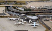 Sztrájk miatt törli a csütörtöki járatok negyedét a párizsi Charles de Gaulle repülőtér