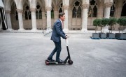 Bécs újraszabályozza a közösségi rollerezést
