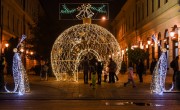 Ünnepi fények, koridiszkó és Ronda Pulcsis Futás a Debreceni Adventen