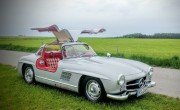 Szegeden meséli el nem mindennapi sztoriját száz különleges Mercedes