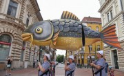 A Tisza eredetét elmesélő óriásbábok érkeznek Szeged utcáira