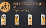 Sorban állás helyett önkiszolgáló pultokon is feladhatjuk bőröndjeinket a repülőtéren