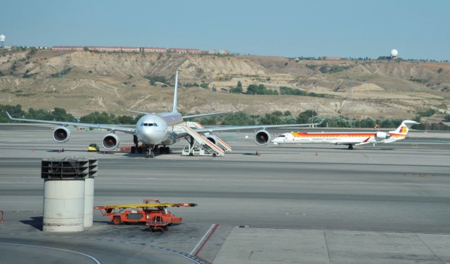 España prohibirá los vuelos de corta distancia, Iberia expresa su preocupación