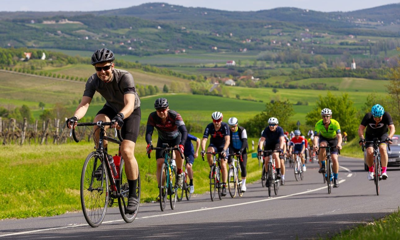 Elindult a nevezés a Balatonfondóra, ahol bárki profi kerékpárosnak érezheti magát