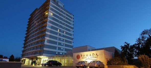 A Balatonnál vásárolt szállodát Mészáros Lőrinc cége