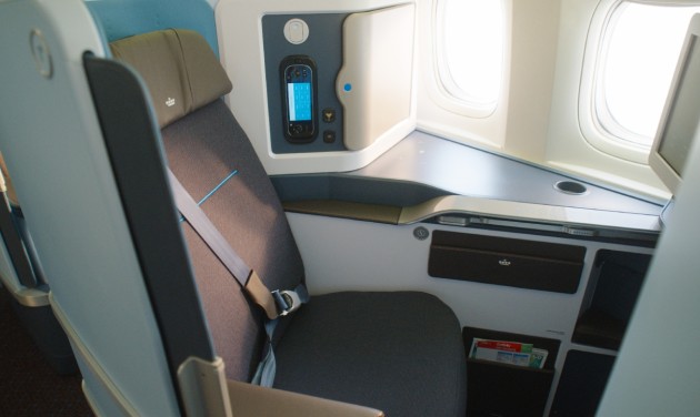 Könnyebb ülést, nagyobb privát teret ad a Boeing 777-esek üzleti osztályán a KLM