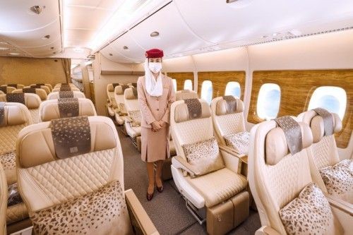 Nagyobb lábtér és fém evőeszközök az Emirates új prémium turistaosztályán