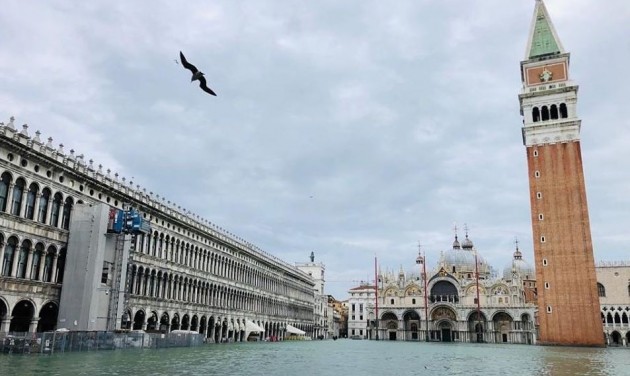 Velencében ismét lezárták a Szent Márk teret az árvíz miatt