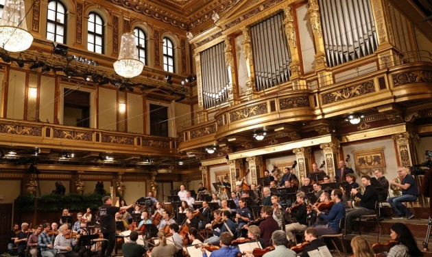 Újévi koncert Bécsből: Strauss minden mennyiségben