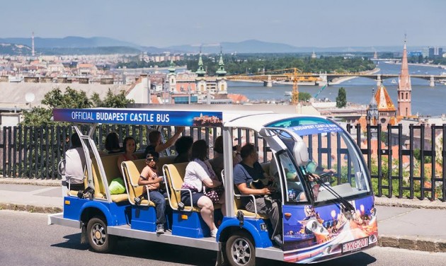 Szeretik a turisták a Budapest Várbuszt