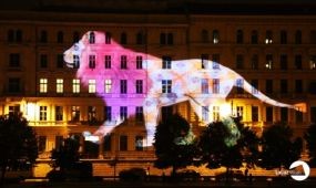 Sétáló oroszlán Budapest házain