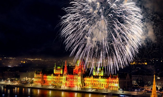 A tűzijáték meséje a magyar történelem nagy pillanatain repít át
