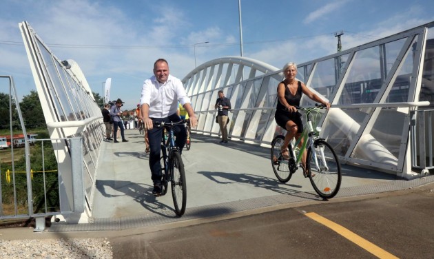Elkészült a miskolci Y-híd kerékpáros hídja és kerékpárútja