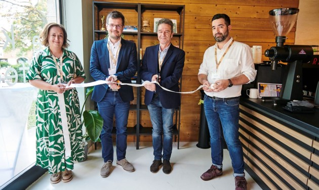 Új kávépörkölő üzem és oktatóstúdió nyílt Budaörsön