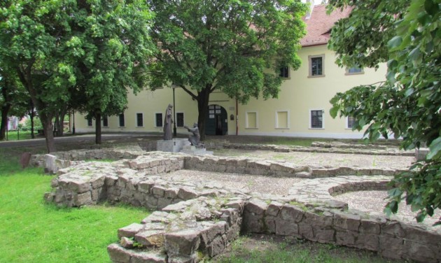 Újabb funkciókkal bővültek Pásztó megújult Múzeum téri épületei