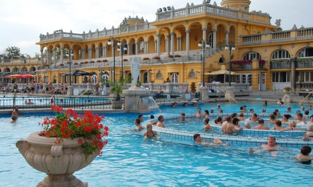 Március 1-jétől nem kérnek védettségi igazolást a budapesti fürdők