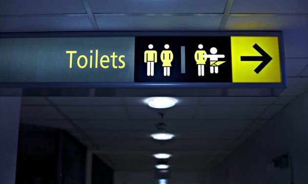 Mozgásérzékelőket szerel a WC-kbe a zürichi repülőtér