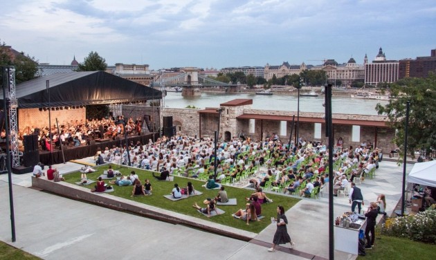 160 ingyenes minikoncerttel érkezik a Zenélő Budapest