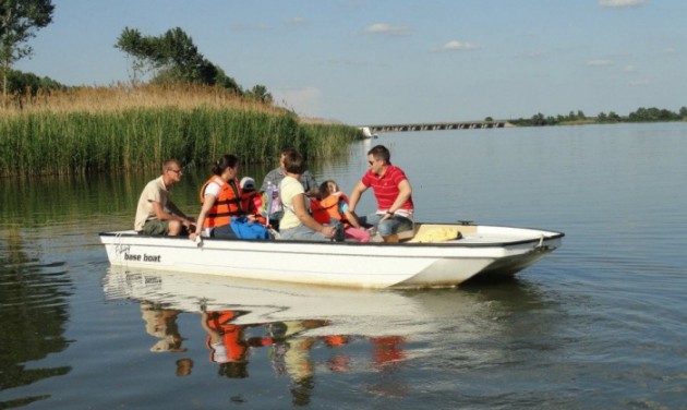 Túrákkal egybekötött minikoncertek és operajóga a Tisza-tónál