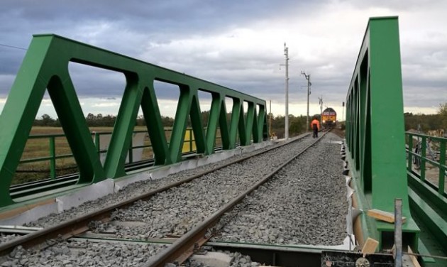 Új vasúti híd épült a Lajtán