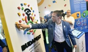 Olimpia 2024/Vizes vb 2017 – Interaktív látogatóközpontok nyíltak Budapesten