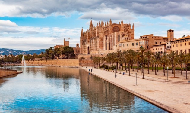 Korlátozná a turistaágyak számát Mallorca a túlturizmus visszatérése miatt