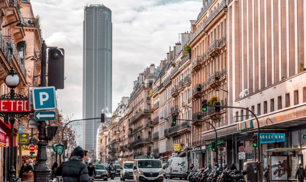 Háromszoros parkolási díjat kell fizetni a terepjárósoknak Párizsban
