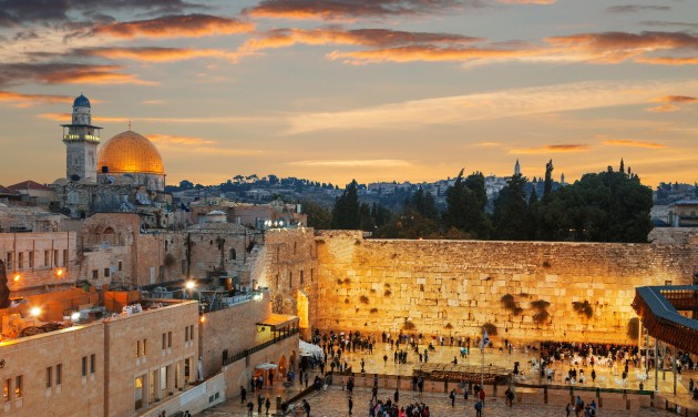 Izrael újra megnyitja kapuit a kisebb turistacsoportok előtt