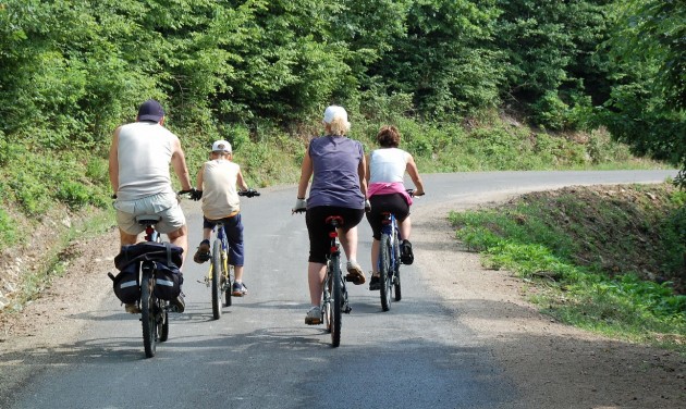 Kerékpártúrák indulnak a szomszédos országokba