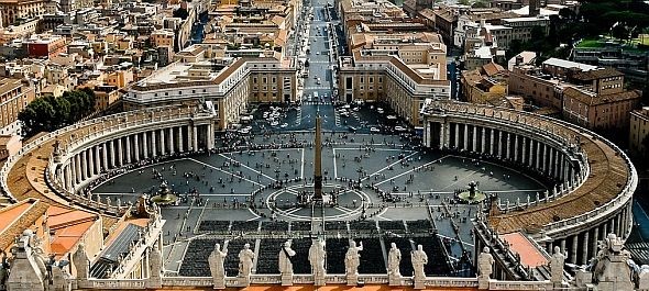 Kiemelt biztonsági készültség a turistákkal teli Rómában