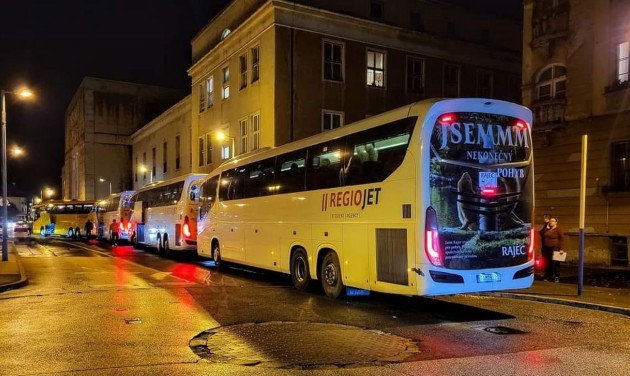 Három hétig pótlóbuszok járnak a RegioJet-vonatok helyett Budapest és Győr között