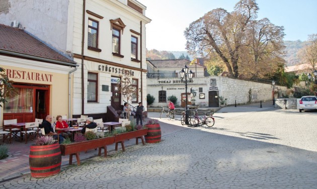 Több ezer négyzetméternyi ingatlan újul meg Tokajban