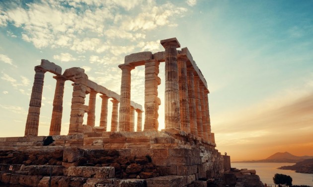 Rekordévre számít Görögország, bár a turisták egyre kevesebbet költenek
