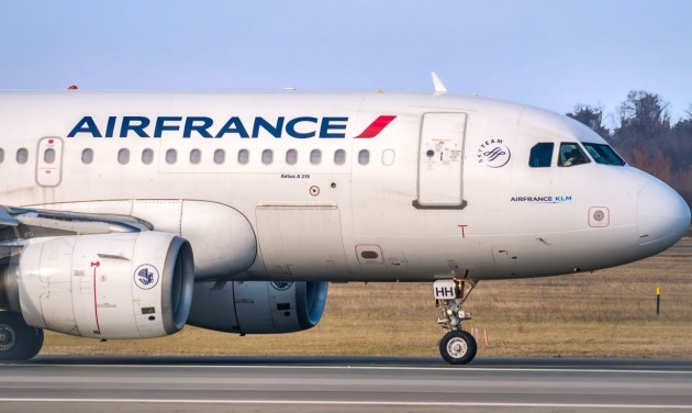 Repülőteret vált az Air France Párizsban, kivonul az Orlyról