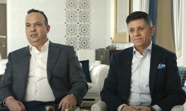 Az ifjúsági szállásoktól a luxusszállodáig: Hamdan Sameer és Awad Zuhair – videóportré