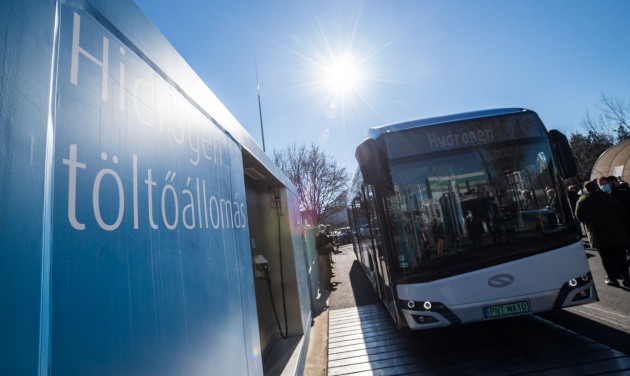 Forgalomba áll az első hidrogén-meghajtású autóbusz Magyarországon