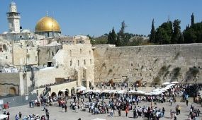 A ramadán végéig lezárták a jeruzsálemi Mecsetek terét