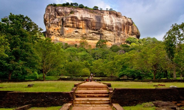 Átmeneti visszaesés után újra élénkülhet majd a turizmus Srí Lankán