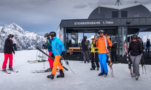 Kihívás elé állítja az osztrák sípályákat a szokatlanul meleg időjárás
