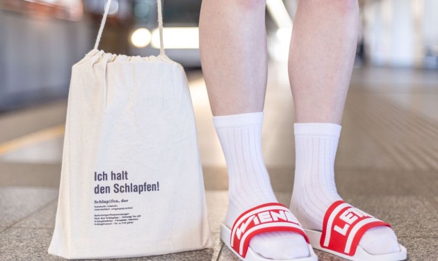 Papucsot, tornazsákot és fürdőruhát is árul a Bécsi Közlekedési Vállalat