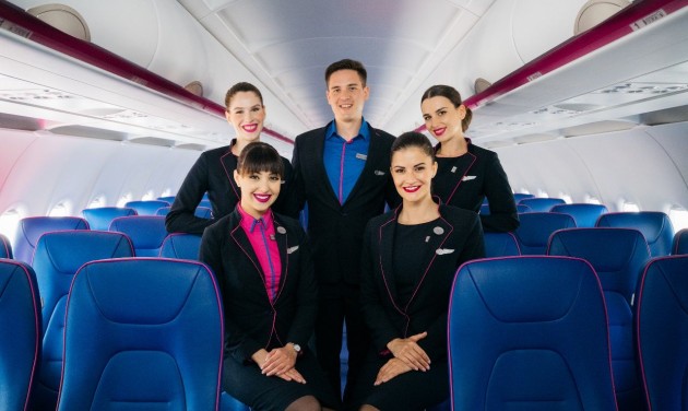 Nemzetközi tanúsítványt állíthat ki a Wizz Air légiutas-kísérő növendékei számára