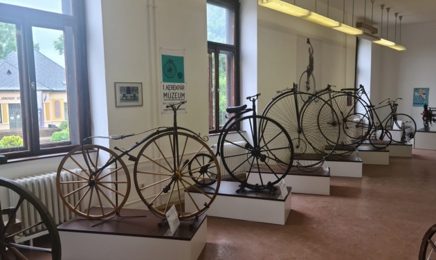 Új helyre költözött az ország első kerékpármúzeuma
