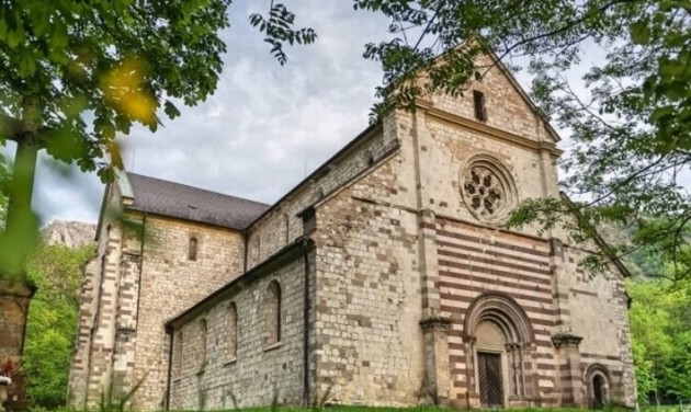 Felújítják Bélapátfalva középkori apátsági templomát