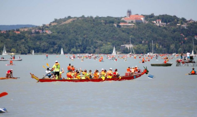 Július 15-én tartják idén a Balaton-átevezést