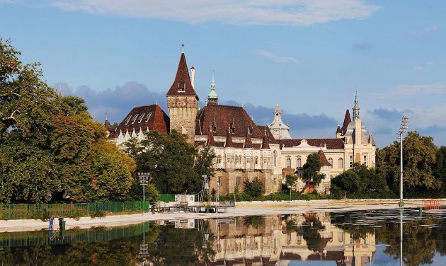 A magyarországi várak a Vajdahunyadvárban