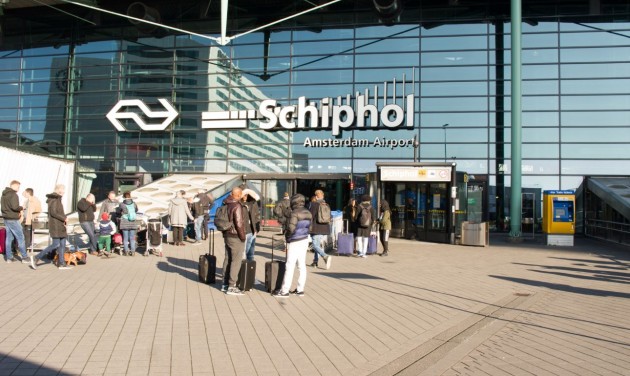 Több mint száz járatot töröltek az amszterdami repülőtéren a zord időjárás miatt