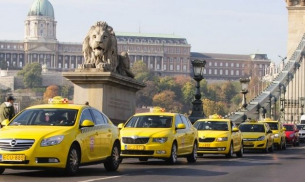 Csúcsforgalom a taxitársaságoknál