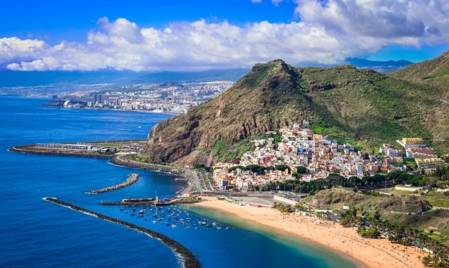 Tenerife szigorít az omikron variáns terjedése miatt
